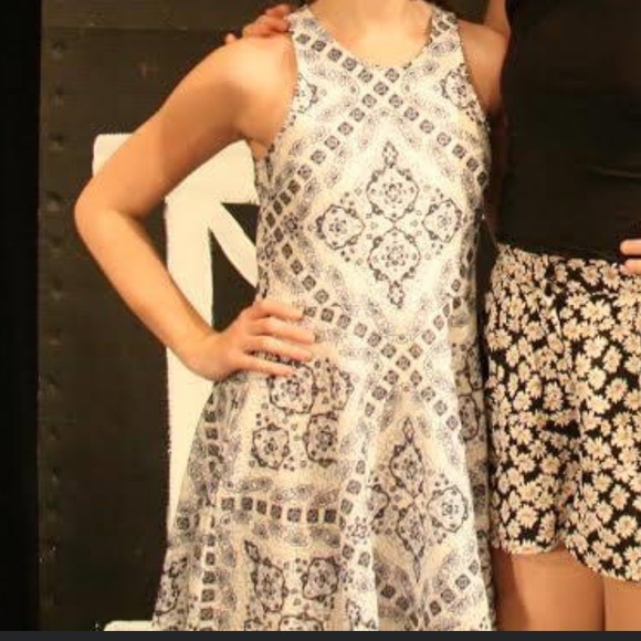 Blue and White Dress - Picture 5 of 6